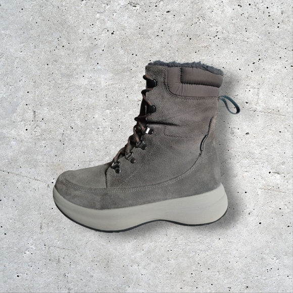 Clarks Un Orbit Up Women's Gray Suede Mid Calf Lined Boots Waterproof Size 6.5 - Picture 1 of 9